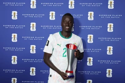 Pap Qeye Seneqal-İraq oyununda ən yaxşı futbolçu seçilib