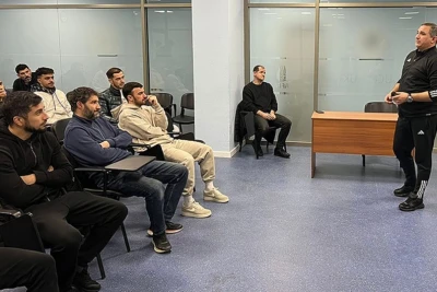 “Araz-Naxçıvan”ın əsas komandasının məşqçi və futbolçu heyəti üçün seminar keçirilib