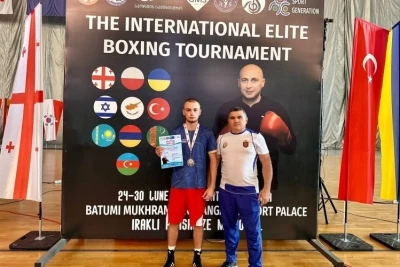 Elbrus Adıgözəlov Batumi turnirində gümüş medal qazandı