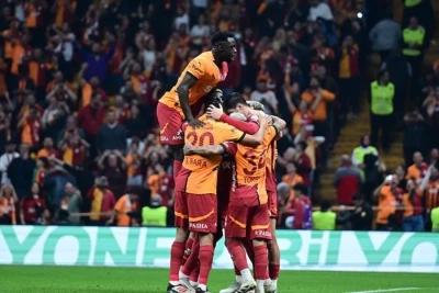 “Qalatasaray” "Antalyaspor"u darmadağın etdi