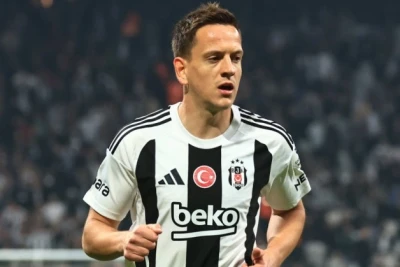 "Бешикташ" продает Амира Хаджиахметовича в "Халл Сити"