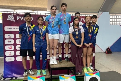 Azərbaycanlı Yeniyetmə Badmintonçular Venesuelada 3 Qızıl Medal Qazanıb