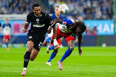 "Sankt-Pauli" - "Hamburq" oyunu qolsuz heç-heçə ilə bitdi