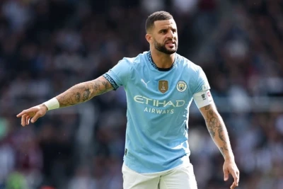 "Everton" Kayl Uokerin transferi üçün "Mançester Siti" ilə danışıqlara başlayıb