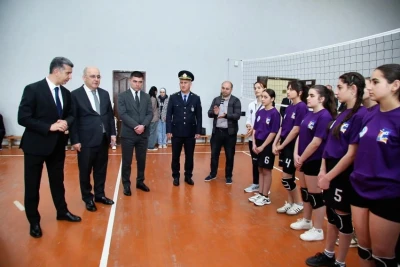 Şahin Bağırov Göygöldə yeniyetmə voleybolçularla görüşüb, voleybolun inkişafını müzakirə edib