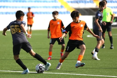 “Sabahın ulduzları” U-14 Bakı kubokunda qol yağışı: Neftçi 6‑2 Zira, Vətən 4‑2 Xan
