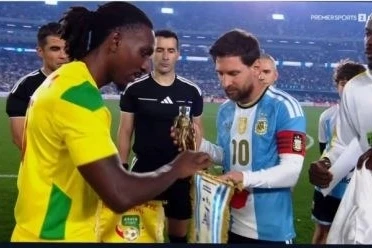 “Neftçi”nin yarımmüdafiəçisinin Messi ilə vida matçında çıxışı