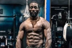 Terens Krouford rinqə qayıtmaq üçün böyük məbləğ tələb etmir