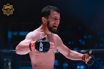 Qadınları döyən MMA döyüşçüsü "Axmat" klubundan qovuldu