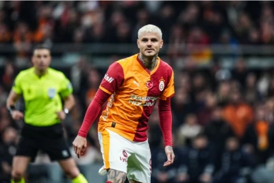 Mauro İkardi Betislə görüşlər keçirir