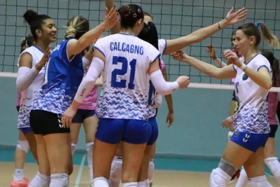 UNEC və "Turan" XV turda qələbə qazandı