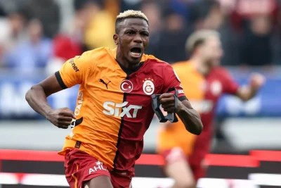 "Mançester Yunayted" Osimhen üçün "Napoli" ilə danışıqları bərpa edir və "Qalatasaray" da maraqlıdır
