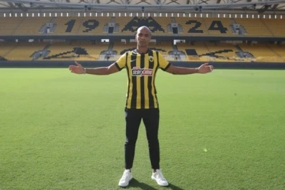Joao Mario "Beşiktaş"dan AEK-ə icarəyə verildi
