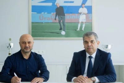 „Kəpəz“ ilə Azər Məmmədovun müqaviləsi imzalanıb