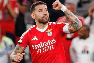 Mourinyo Otamendinin "Barselona"ya keçidinə əngəl törətməyə çalışır