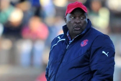 Jomo Sono "Jomo Kosmos" klubuna rəhbərlikdə dünya rekordu qırıb