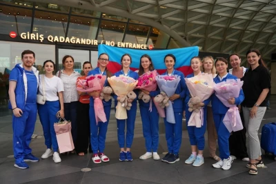 Almaniya Universiadasından zəfərlə qayıdan gimnastlarımız Bakıda qarşılandı