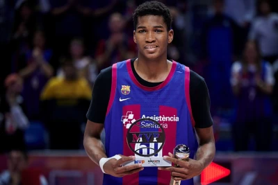 13 yaşlı basketbolçu "Barselona"nın əsas heyətində çıxış edəcək
