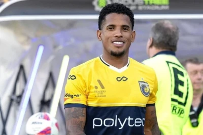 "Kəpəz" Vitor Feijaonu transfer etdi