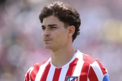 "Çelsi" və PSJ Xulian Alvaresi transfer etmək istəyir