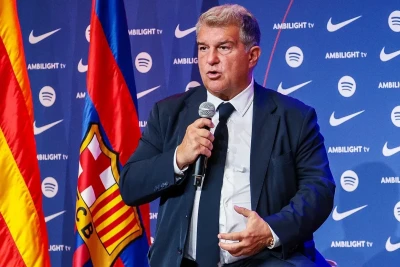 Laporta "Kamp Nou"da süpürgəçi oldu: Ordu xatirələri və seçki kampaniyası