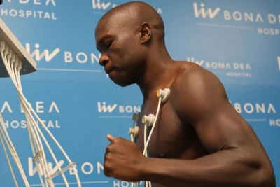 Vensan Abubakar "Neftçi"də tibbi müayinədən uğurla keçdi