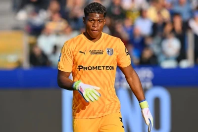 Zion Suzuki „Aston Villa“ya transfer olunub