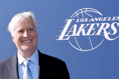 NBA "Leykers"in nəzarət səhm paketinin Mark Uolterə satılmasını təsdiqləyib