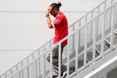 Rosberq Hemiltonun "Ferrari"də davam etməli olduğunu deyib