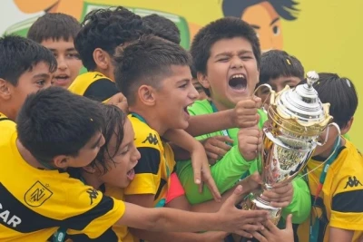 "Neftçi" 12 yaşadək futbolçular arasında "Ulduz Cup" beynəlxalq turnirinin qalibi olub