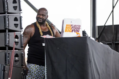 Şakil O'Nil teleşouda nəhəng ekranı sındırdı