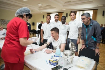 "Sumqayıt" FK məşqçi və futbolçuları talassemiya xəstələri üçün qanvermə aksiyasına qatılıblar