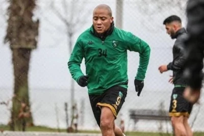 "Qarabağ"ın keçmiş forvardı həmin komandaya transfer olundu