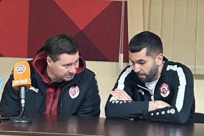 Futbolu qalib gəlmək istəyən oyunçular oynamalıdır