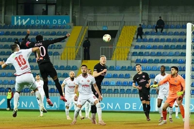 AFFA klublara cəza verdi
