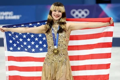 Fiqurlu konkisürən Alisa Lyuya Oklend şəhərinin rəmzi açarı təqdim olunub