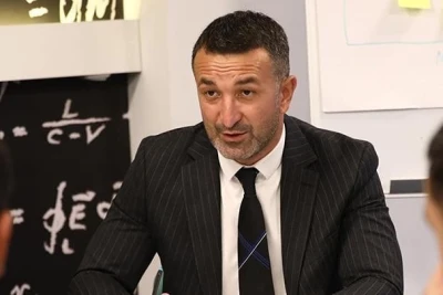 "İmişli"nin icarə direktoru əcnəbi və yerli məşqçilərlə danışıqları təsdiqlədi, Pro kateqoriyası tələbini vurğuladı