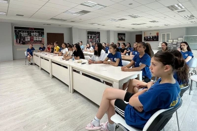 AMADA voleybolçulara maarifləndirmə seminarı keçib - FOTO