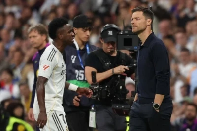 Xabi Alonso Vinisius Junior ilə münasibətləri və onun komandadakı rolu haqqında danışdı