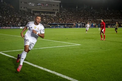 Mbappe "Qızıl Top" tarixində ilk onluğa ardıcıl doqquzuncu dəfə daxil olan ilk fransalı futbolçu oldu