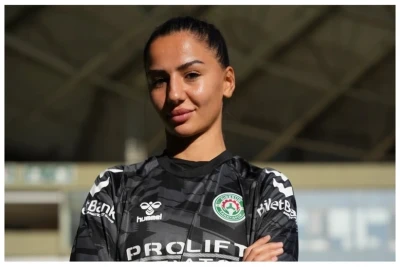 Nərgiz Əliyeva "Sanayispor"la anlaşıb