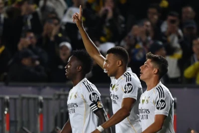 Mbappe Çempionlar Liqasının Turunun Oyunçusu Seçildi: Het-trik və Yeni Rekordlar
