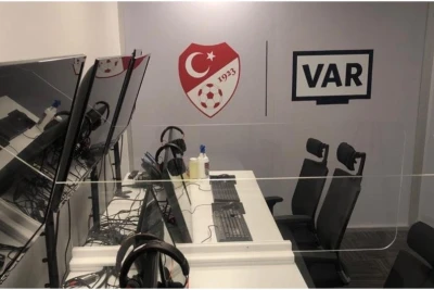 На матчах турецкой Суперлиги будут работать иностранные VAR-арбитры