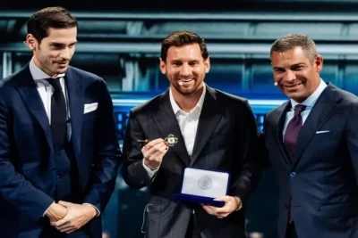 Messi Mayaminin Simvolik Açarlarını Qazandı