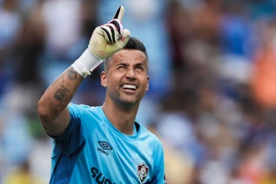 Fabio dünya futbolunda en çok maça çıkan oyuncu oldu