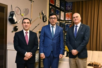 Nazir Dünya Badminton Federasiyasının rəsmisi ilə görüşdü