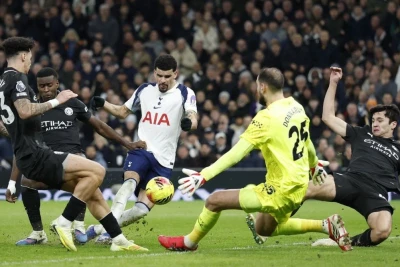 Premyer Liqada daha 3 oyun: "Mançester Yunayted" "Fulhem"i məğlub edib, "Tottenhem" - "Mançester Siti" heç-heçə, "Brentford" "Aston Villa" üzərində qələbə qazanıb