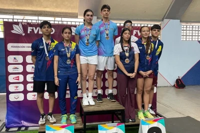 Azərbaycanlı yeniyetmə badmintonçular Venesuelada 3 qızıl medal qazanıb
