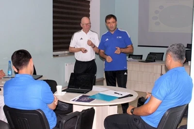 UEFA Pro Kateqoriyalı Məşqçi Kursunun III Mərhələsində Liderlik Müzakirələri - FOTO