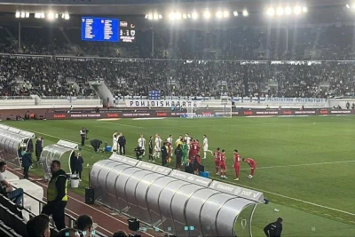 Finlandiya - Polşa matçı tribunadakı hadisə səbəbindən yarımçıq dayandırılıb